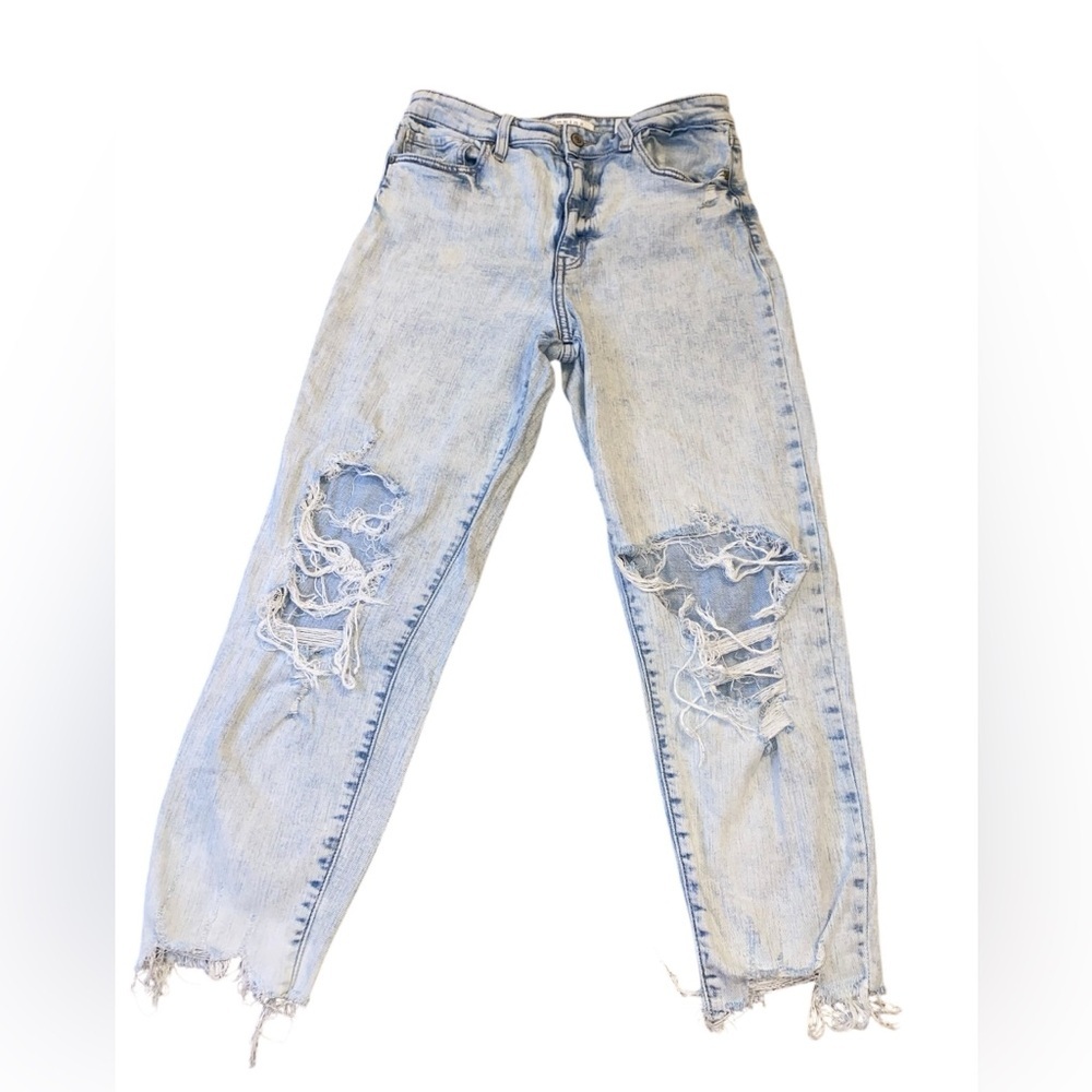 Eunina Super High-Rise Distressed Mom Jeans Size 13 – Light Wash